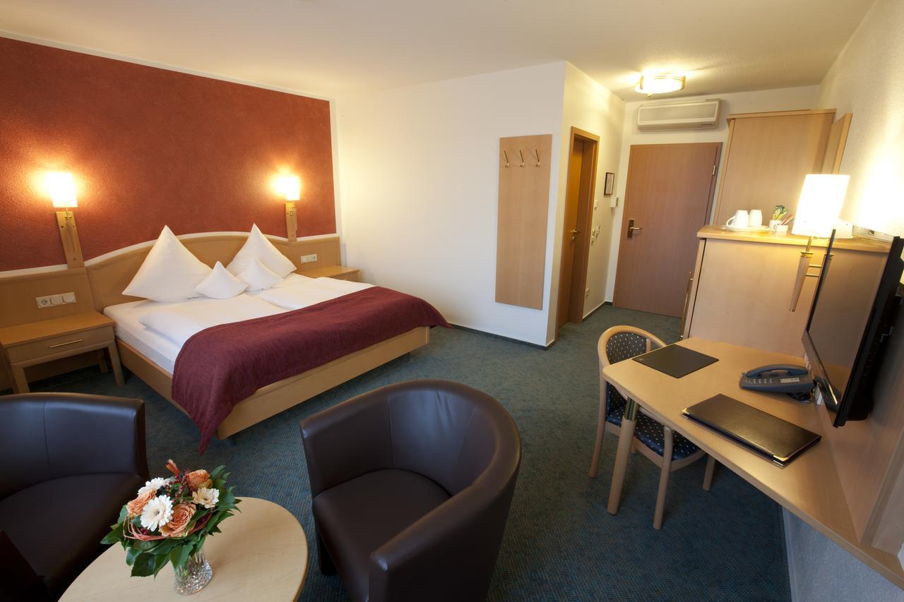 Hotel Merkur Landstuhl Εξωτερικό φωτογραφία